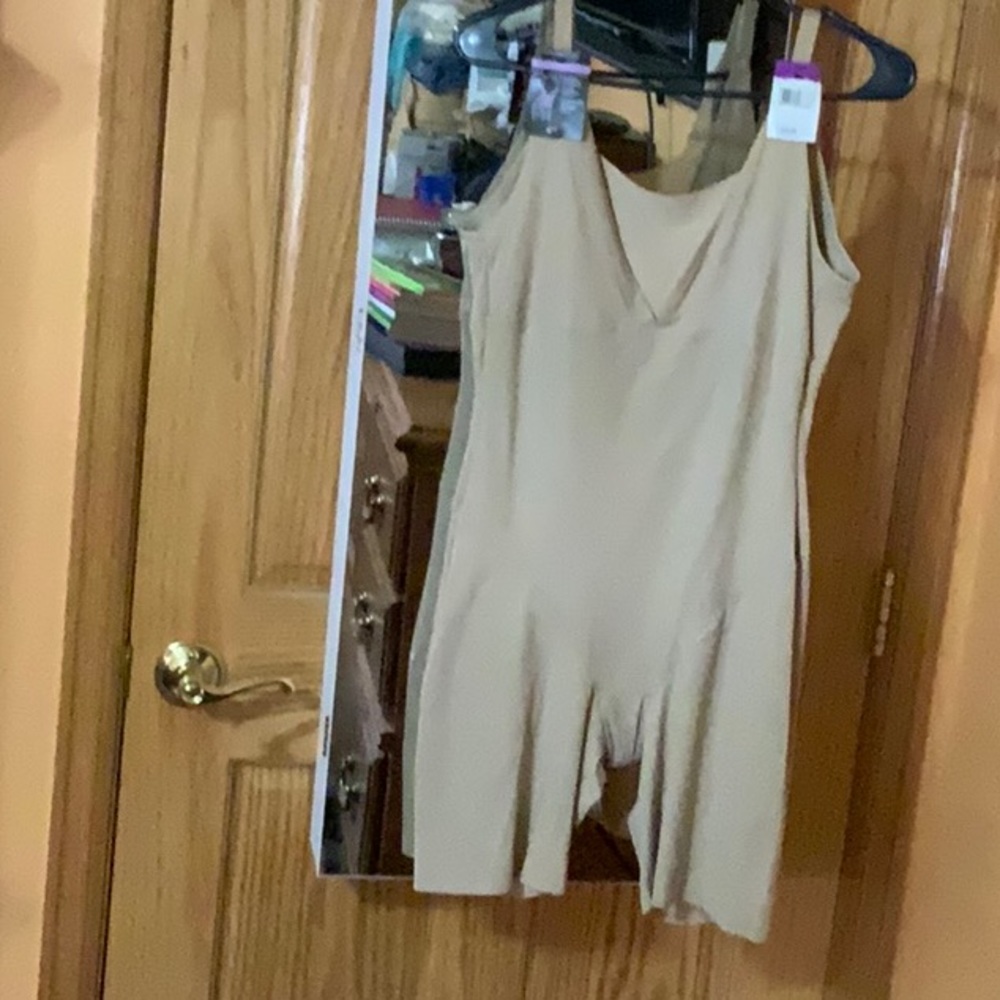 NWT Maidenform Beige Shapeware Bodysuit Size 2XL